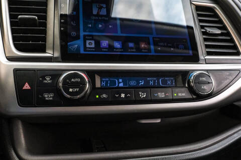 2017 Toyota Highlander LE Plus