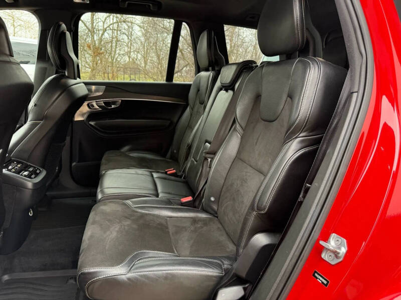 2017 Volvo XC90 T6 R-Design