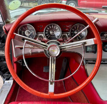 1961 Ford Thunderbird