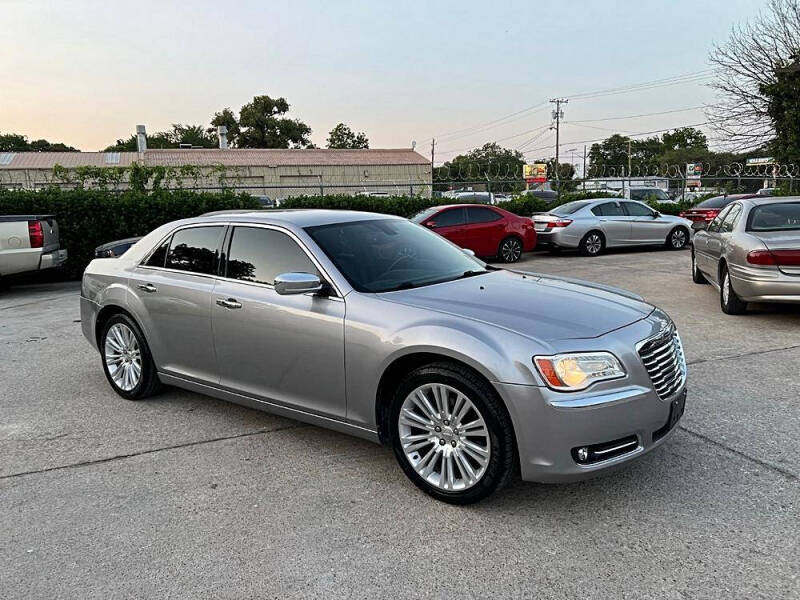 2011 Chrysler 300 C