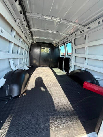 2022 GMC Savana 2500