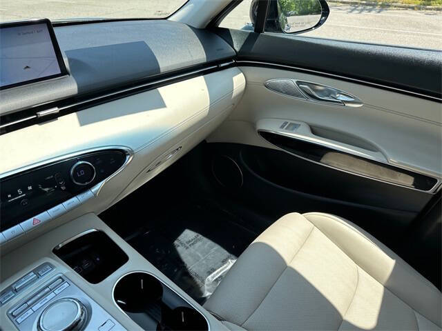 2024 Genesis GV70 2.5T Standard