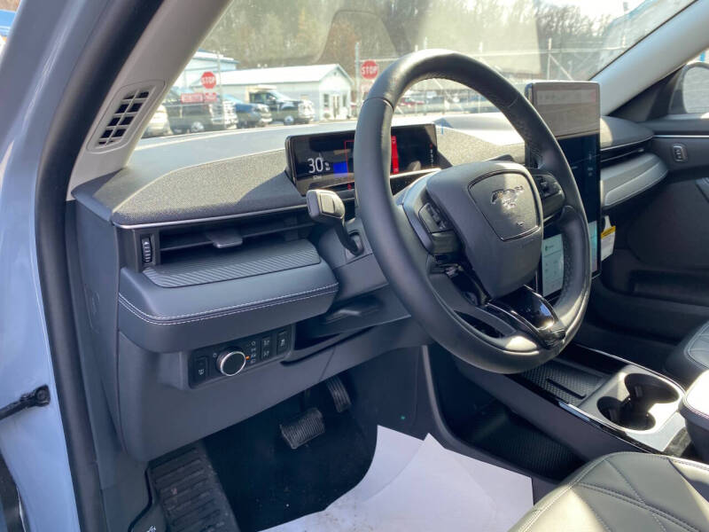 2024 Ford Mustang Mach-E Select