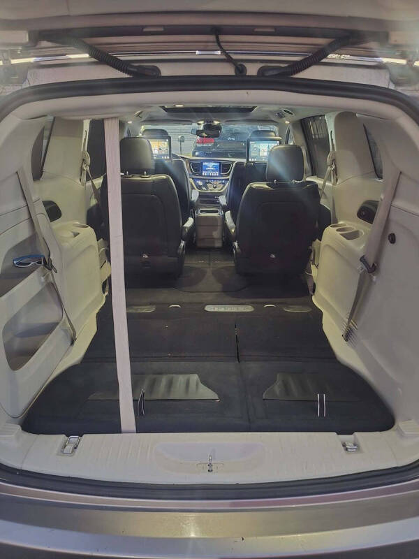 2018 Chrysler Pacifica Touring L Plus
