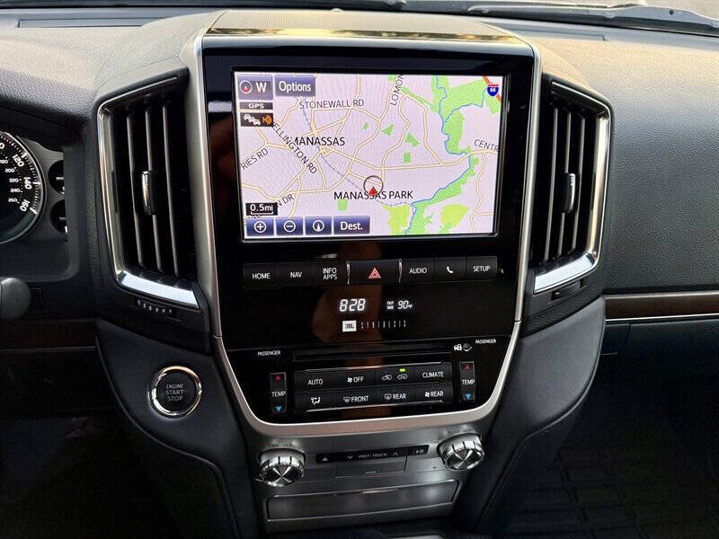 2017 Toyota Land Cruiser