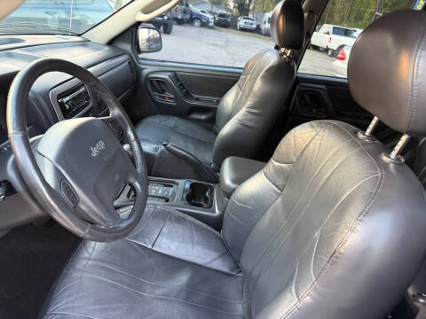 2002 Jeep Grand Cherokee Laredo