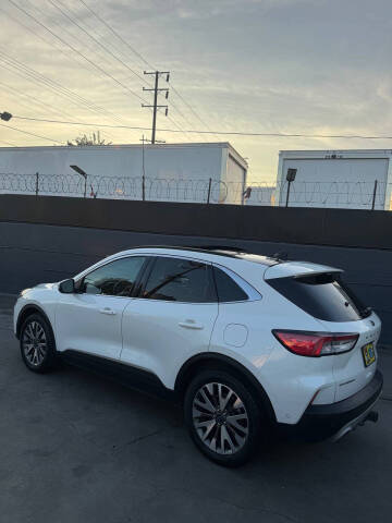 2020 Ford Escape Titanium