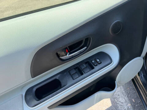 2014 Toyota Prius c