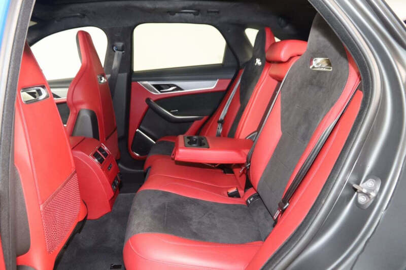 2024 Jaguar F-PACE SVR