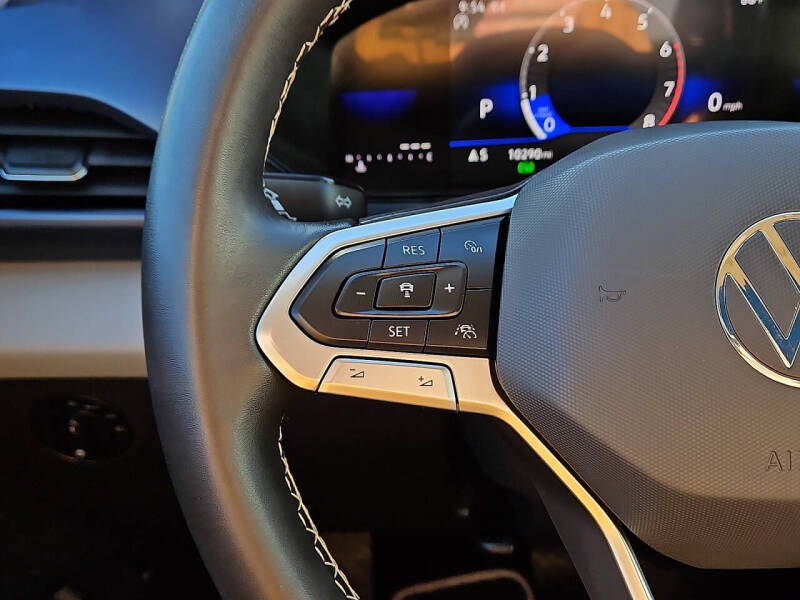 2023 Volkswagen Taos SE 4Motion