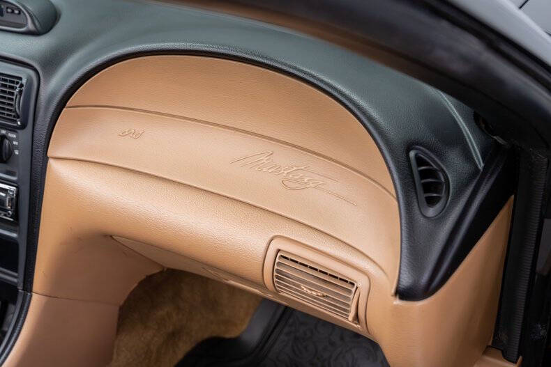 1995 Ford Mustang