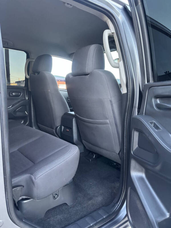 2022 Nissan Frontier S