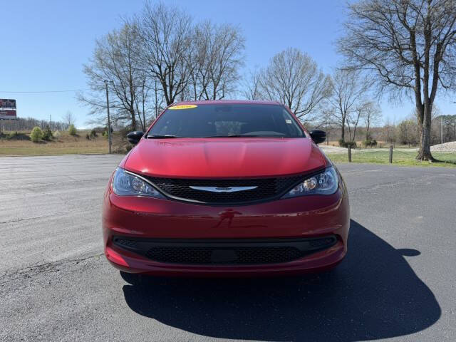 2026 Chrysler Voyager LX