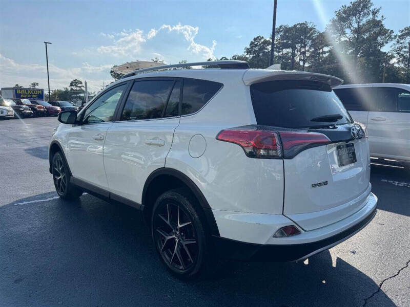 2017 Toyota RAV4 SE