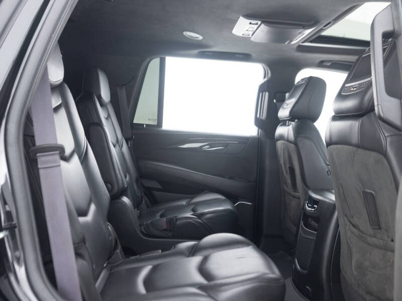 2017 Cadillac Escalade Platinum