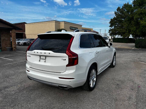 2016 Volvo XC90 T6 Momentum