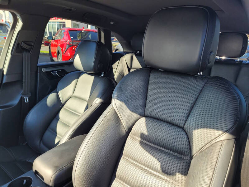 2020 Porsche Macan S