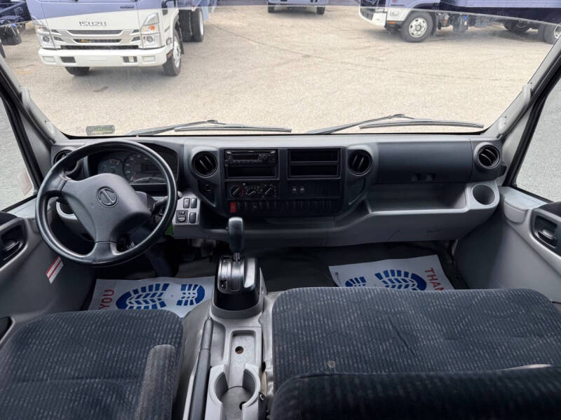 2019 Hino 155