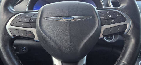 2017 Chrysler 200 Limited Platinum