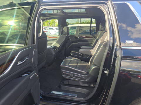 2022 Cadillac Escalade ESV Premium Luxury