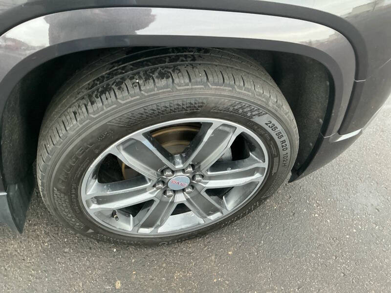 2017 GMC Acadia Denali