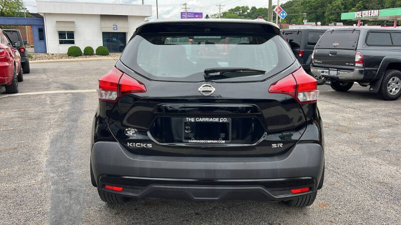 2019 Nissan Kicks SR