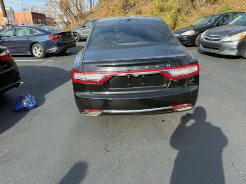 2017 Lincoln Continental Select