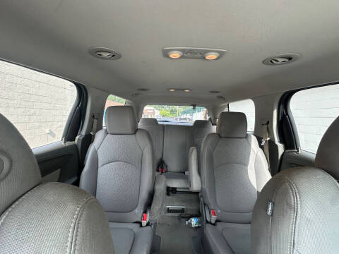 2015 GMC Acadia SLE-2