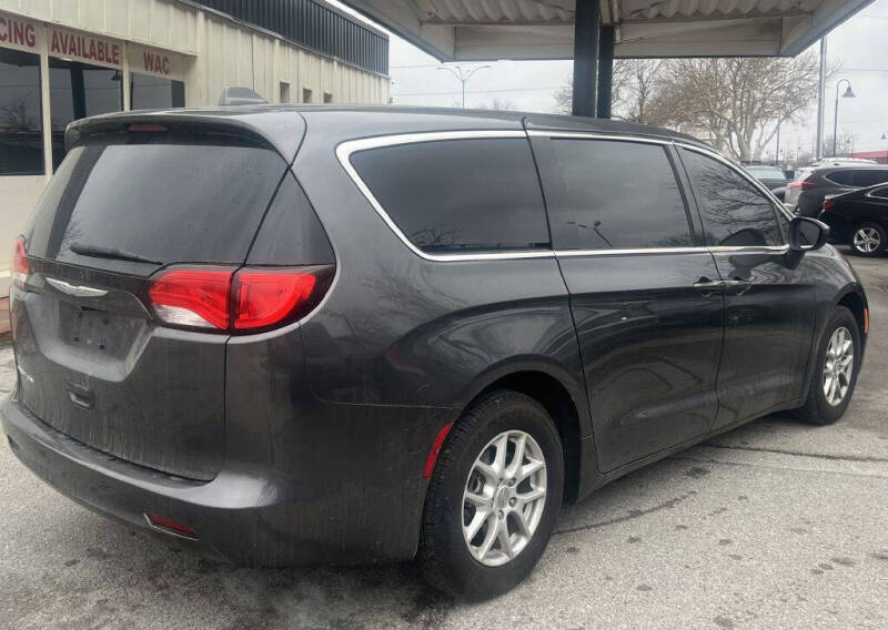 2017 Chrysler Pacifica Touring