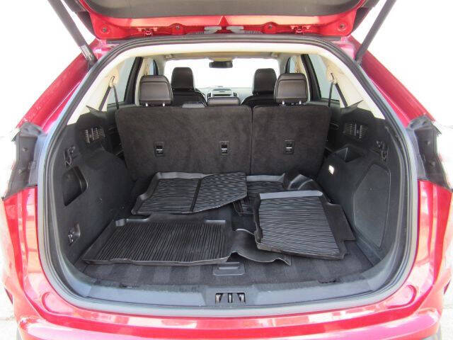 2020 Ford Edge Titanium