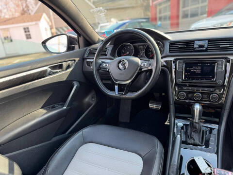 2018 Volkswagen Passat V6 GT