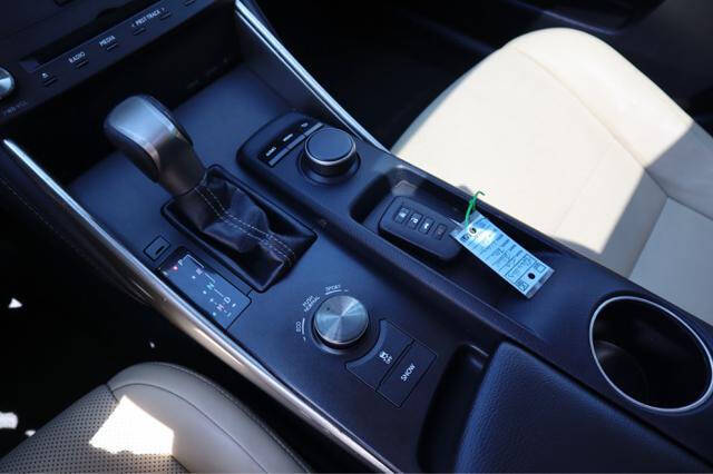 2016 Lexus IS 200t