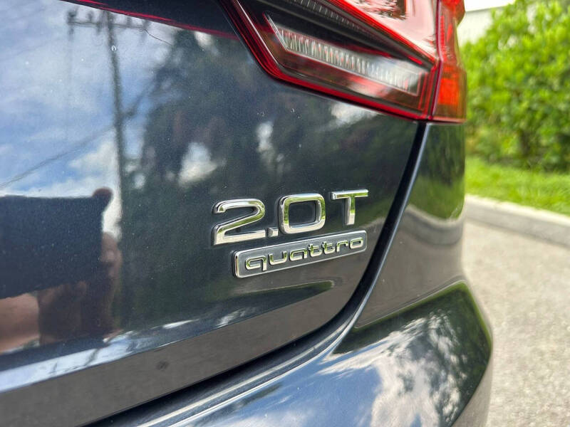 2017 Audi A4 2.0T quattro Premium Plus