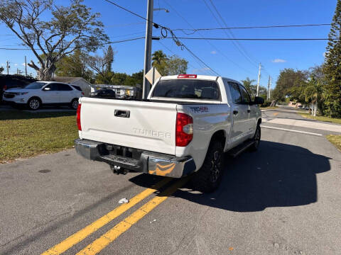 2018 Toyota Tundra SR5