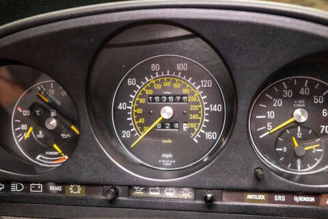 1987 Mercedes-Benz 560-Class 560 SL