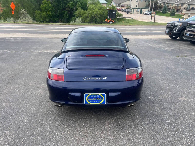 2003 Porsche 911 Carrera 4