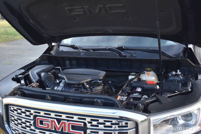 2017 GMC Acadia Denali