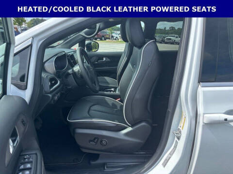 2027 Chrysler Pacifica Limited
