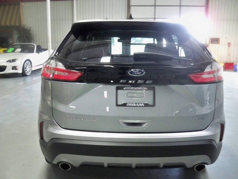 2024 Ford Edge Titanium