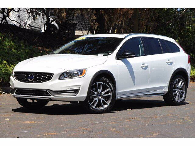2018 Volvo V60 Cross Country T5 Premier