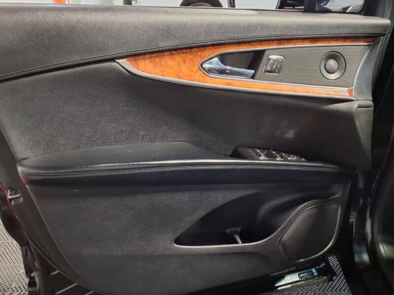 2019 Lincoln Nautilus Reserve