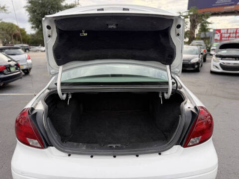 2003 Ford Taurus SES