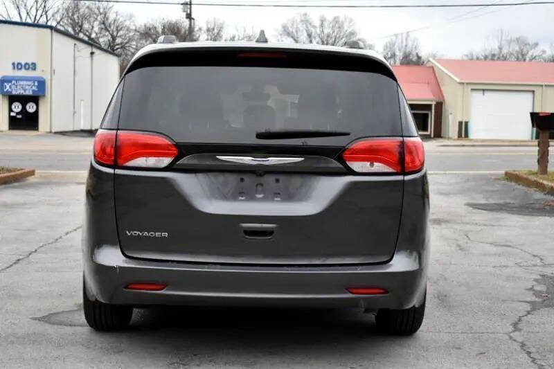 2020 Chrysler Voyager LXi