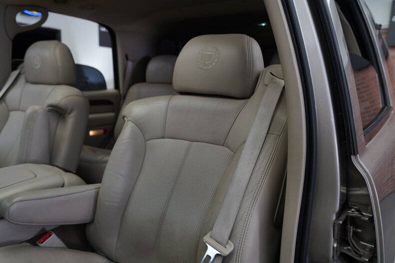 2002 Cadillac Escalade