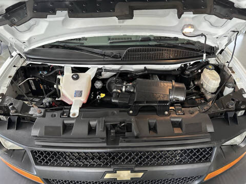 2017 Chevrolet Express LS 2500