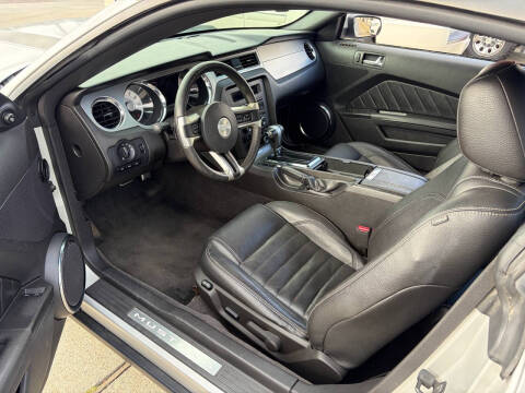 2010 Ford Mustang V6 Premium