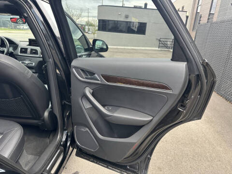 2015 Audi Q3 2.0T quattro Prestige