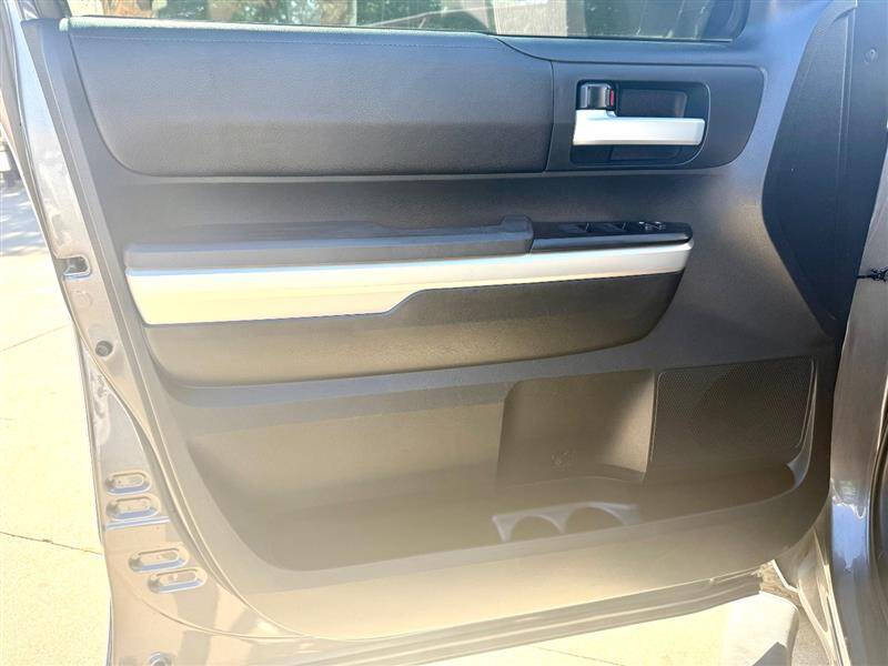 2017 Toyota Tundra SR5