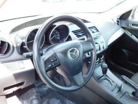 2013 Mazda MAZDA3 i SV
