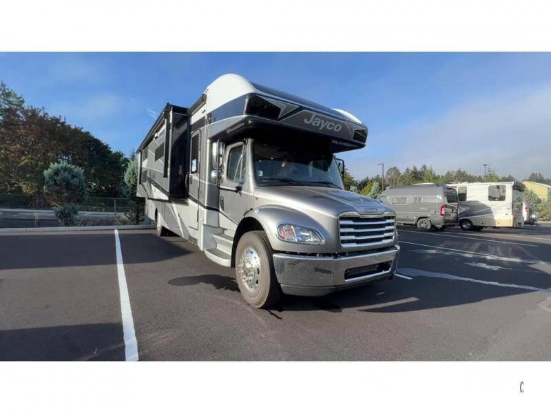 2025 Freightliner S2RV Chassis